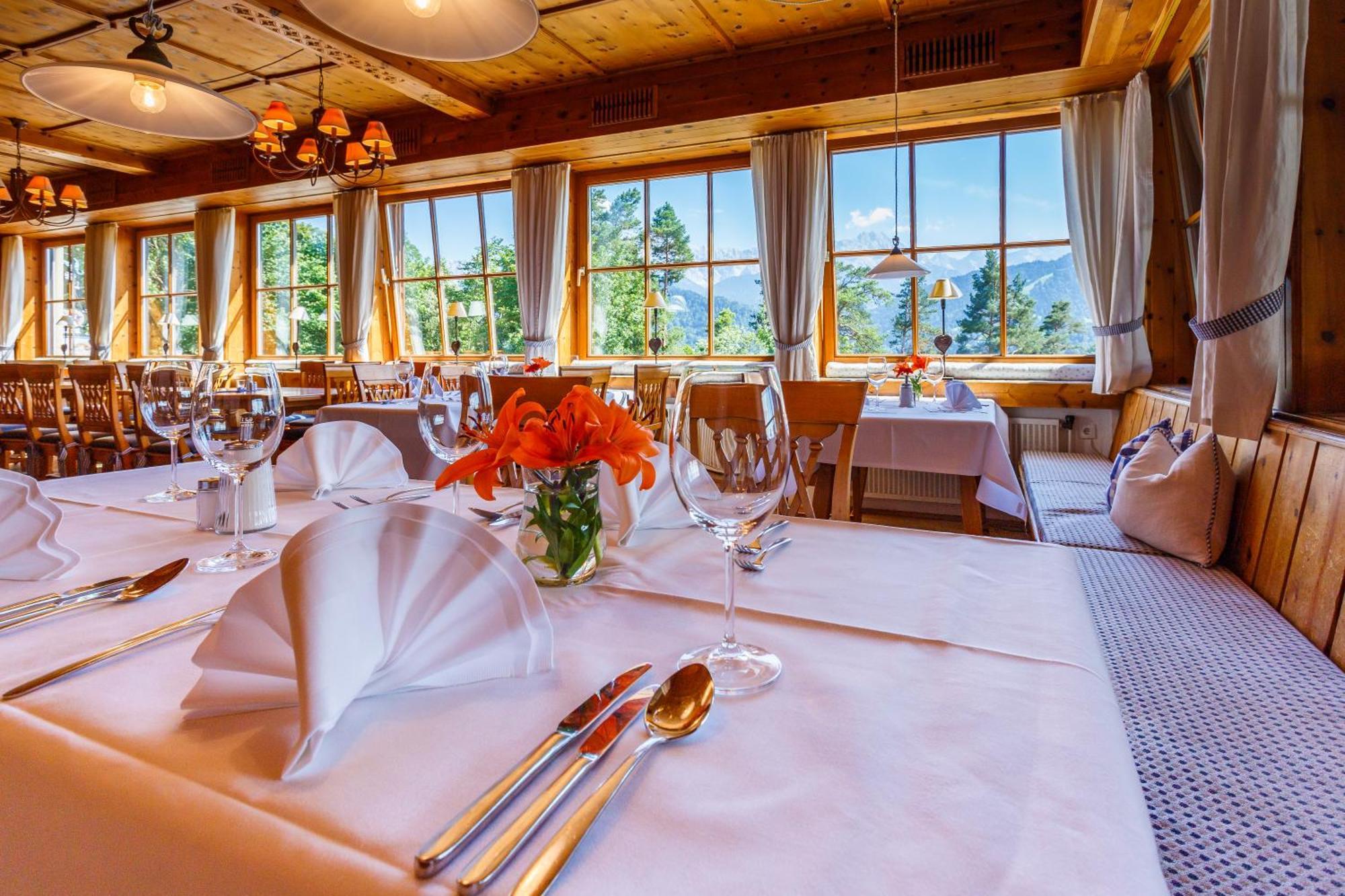 Landkomforthotel Panorama & Restaurant Bella Vista Garmisch-Partenkirchen Exterior photo